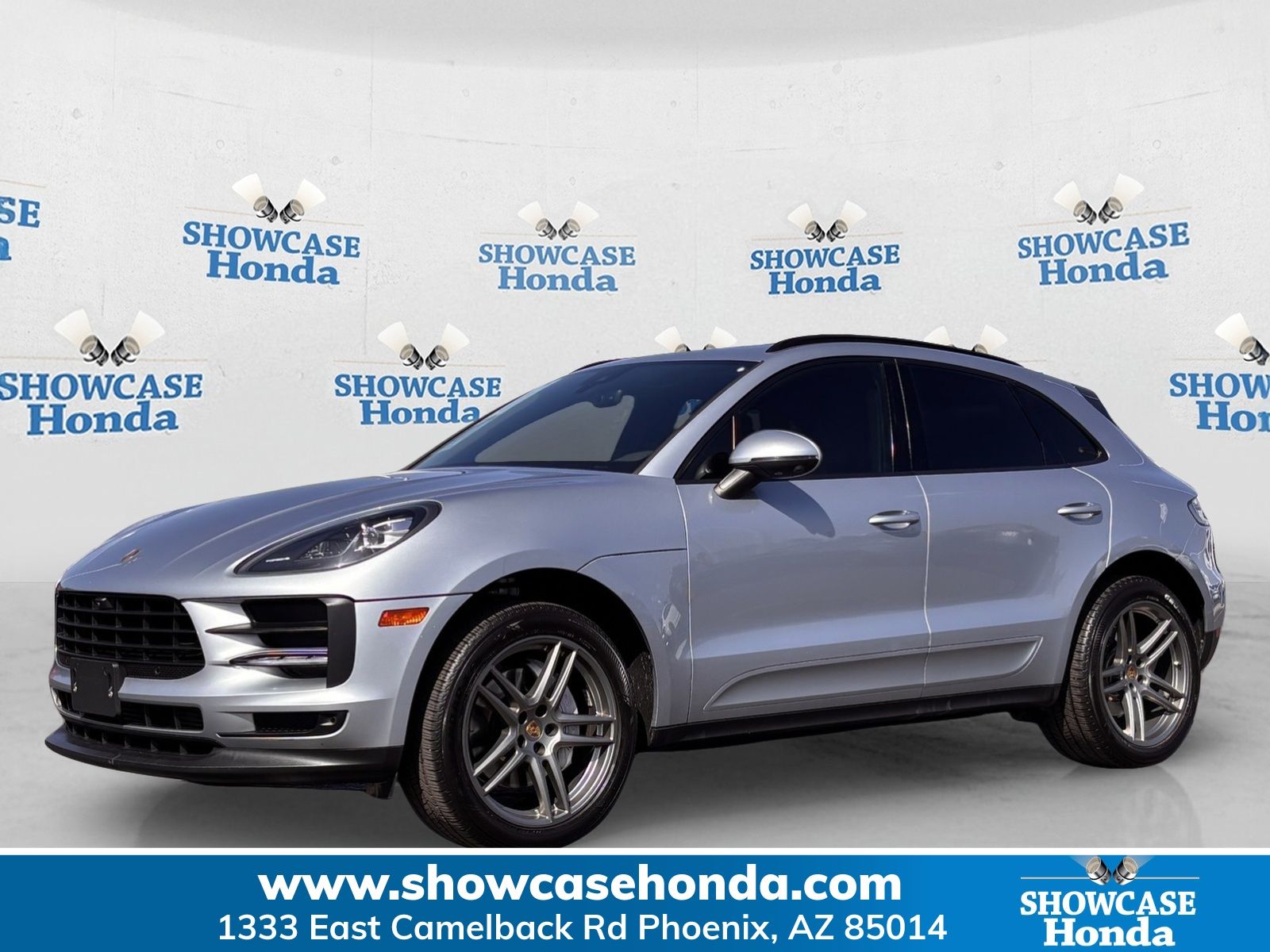 2021 Porsche Macan -'s photo