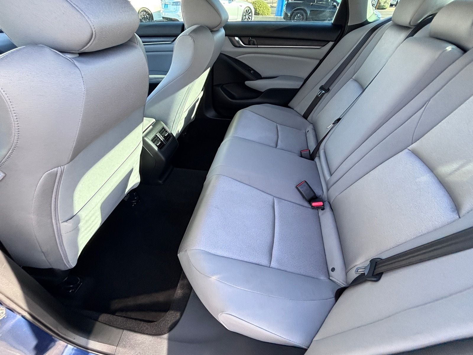 2018 Honda Accord Hybrid EX - Photo 16