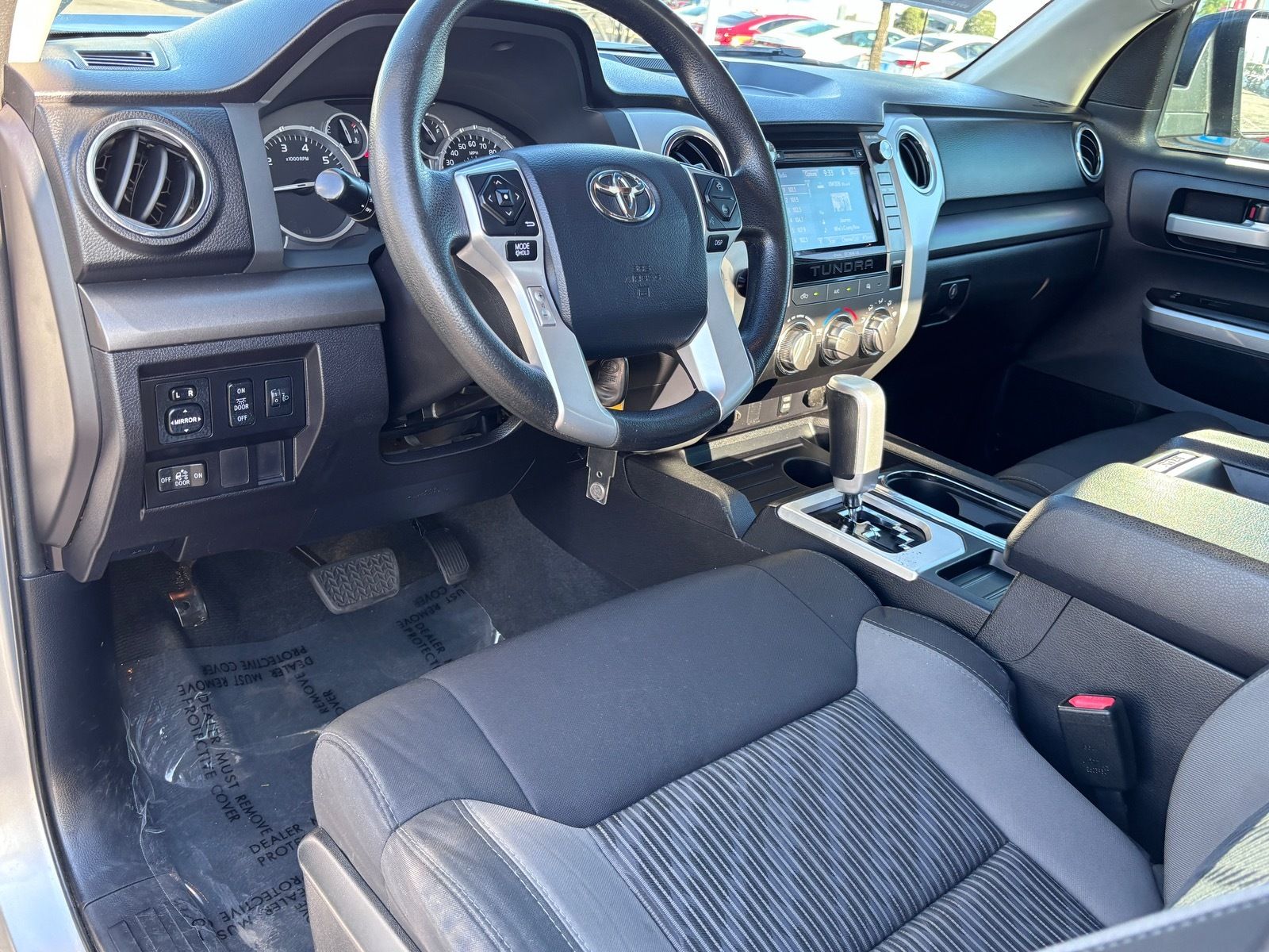 2015 Toyota Tundra SR5 - Photo 17