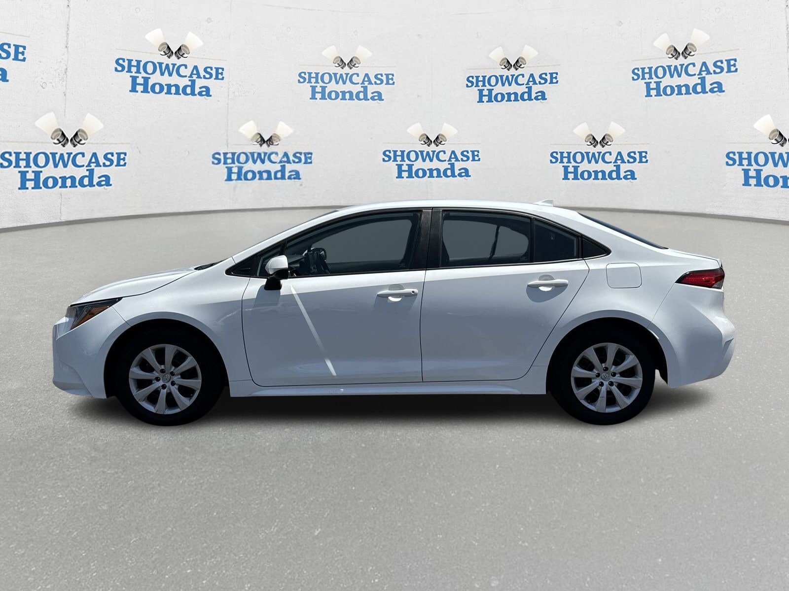 Used 2022 Toyota Corolla LE with VIN 5YFEPMAE1NP377128 for sale in Northfield, Minnesota