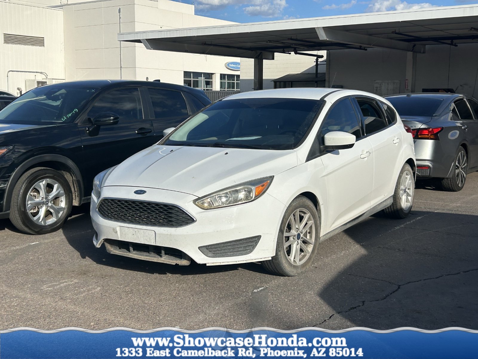 Oxford White 2018 Ford Focus Hatchback Front-Wheel Drive 6-Speed Automatic