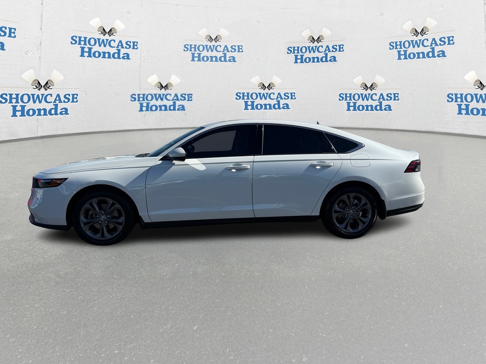 2023 Honda Accord EX photo 4