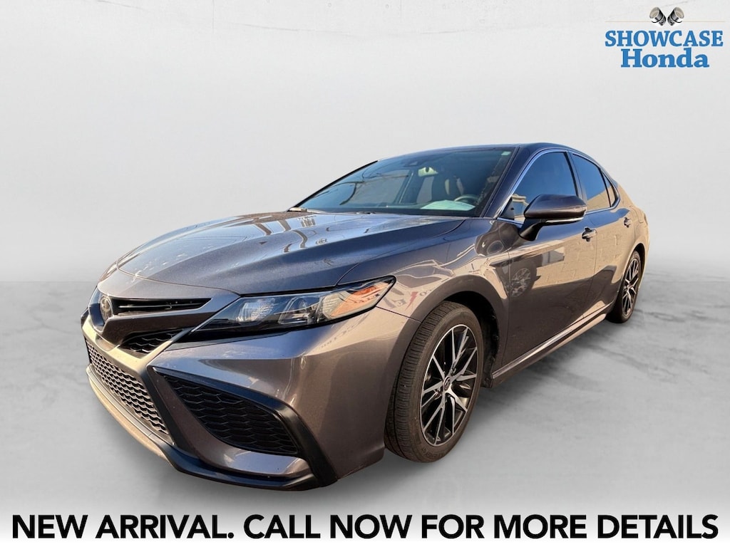 Used 2023 Toyota Camry SE Sedan