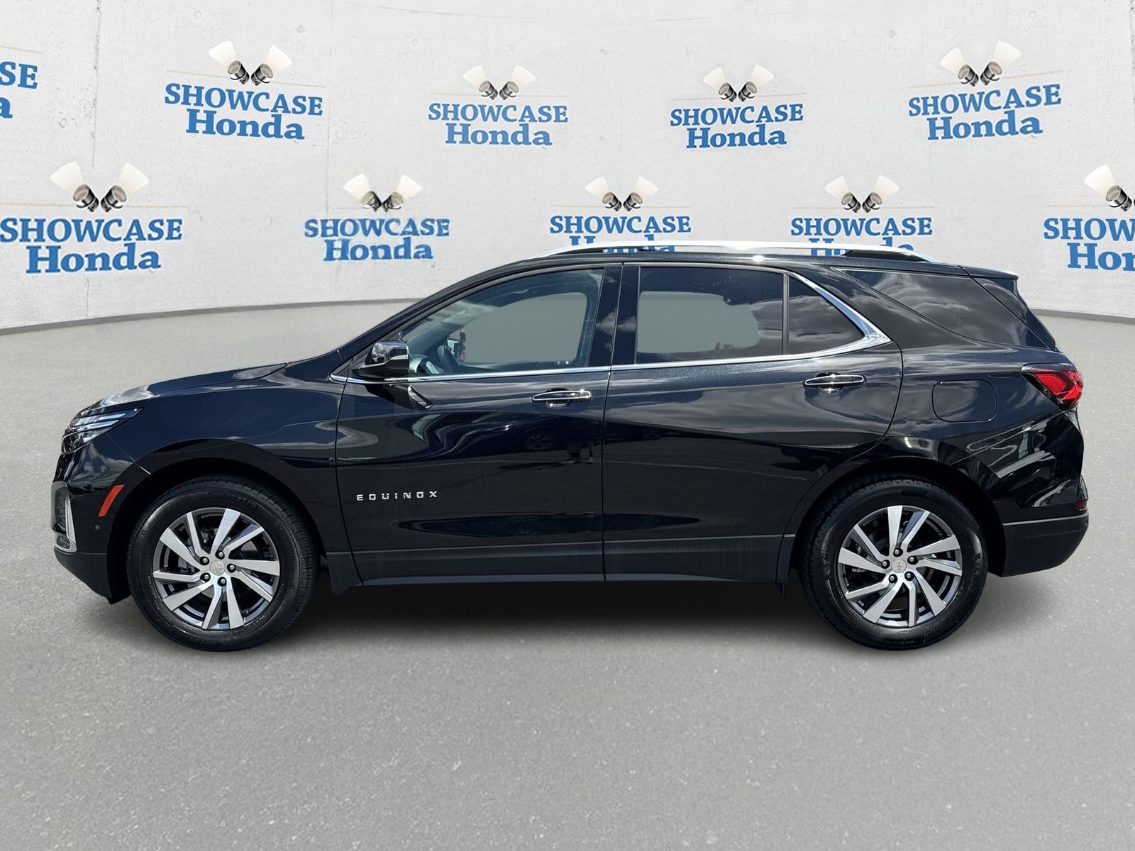 Used 2023 Chevrolet Equinox Premier with VIN 3GNAXXEG0PL226655 for sale in Phoenix, AZ