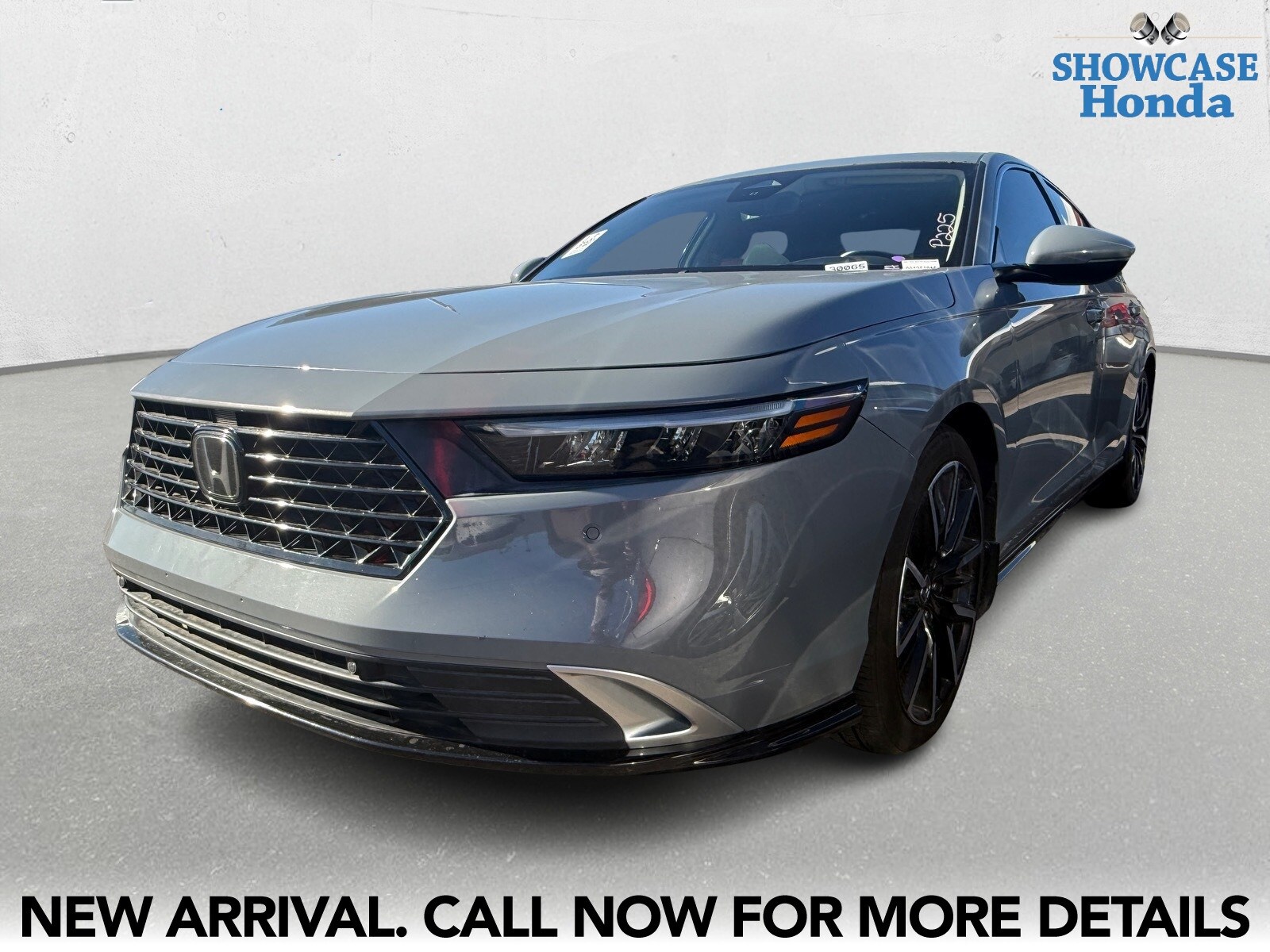 2023 Honda Accord Hybrid Touring photo 2