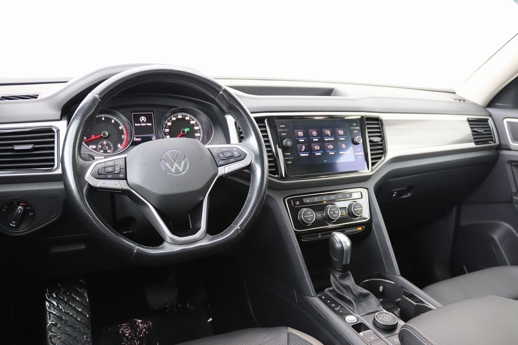 2021 Volkswagen Atlas SEL photo 2