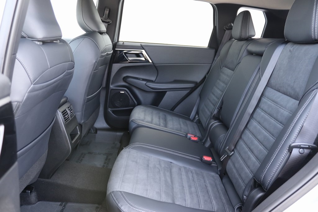 2026 Mitsubishi Outlander SE - Photo 25