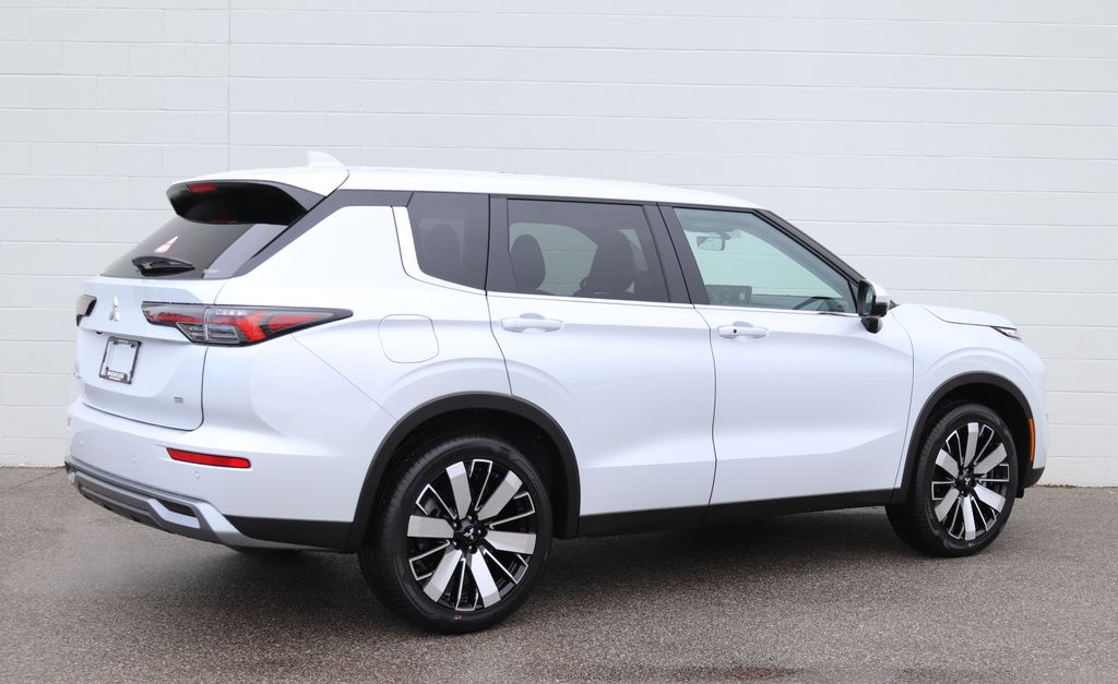 2026 Mitsubishi Outlander SE - Photo 46