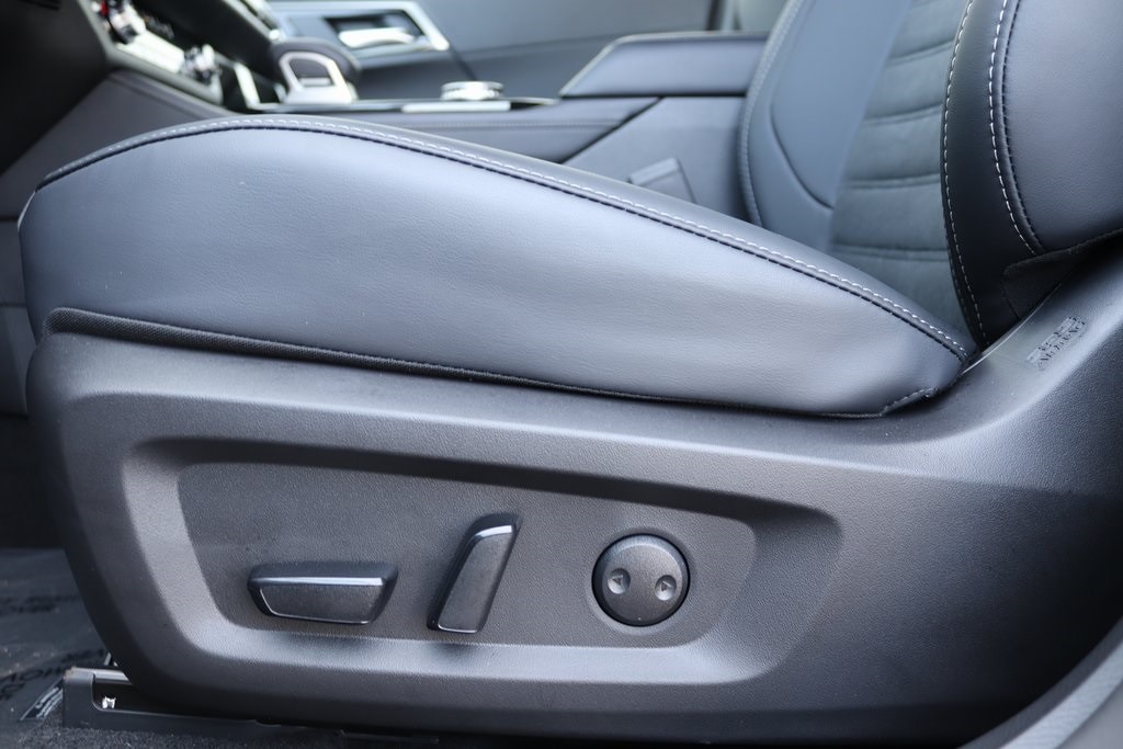 2026 Mitsubishi Outlander SE - Photo 18