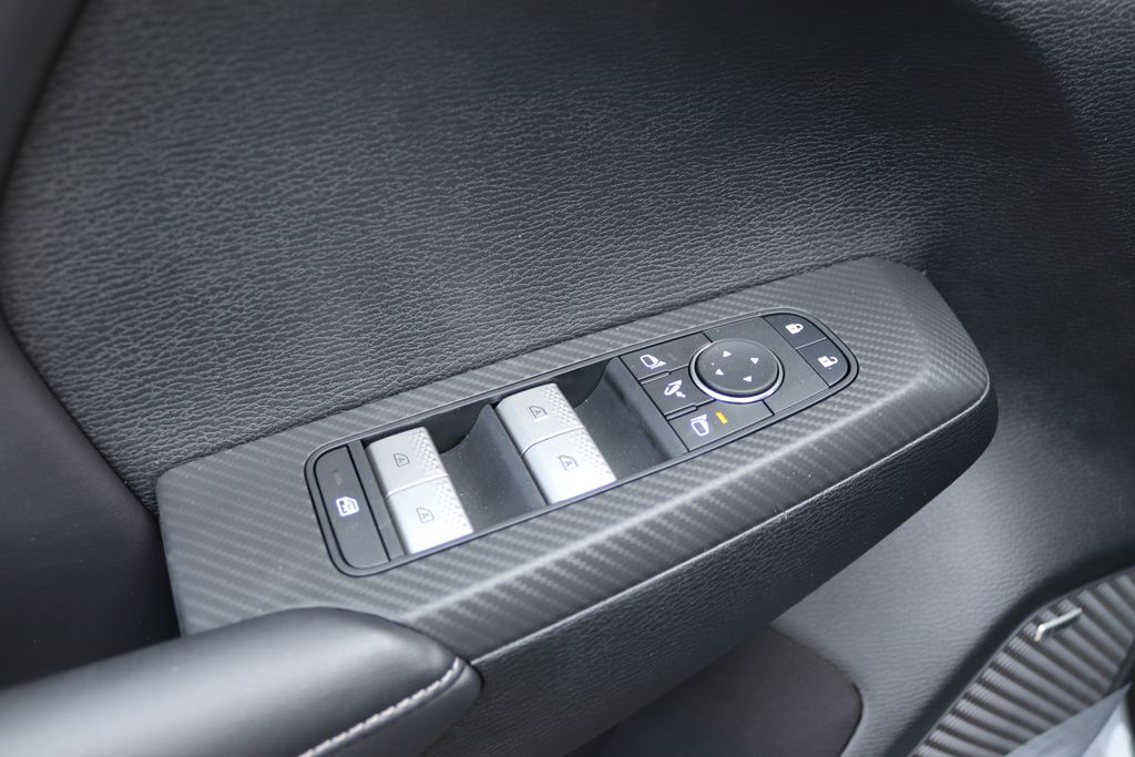 2026 Mitsubishi Outlander SE - Photo 38