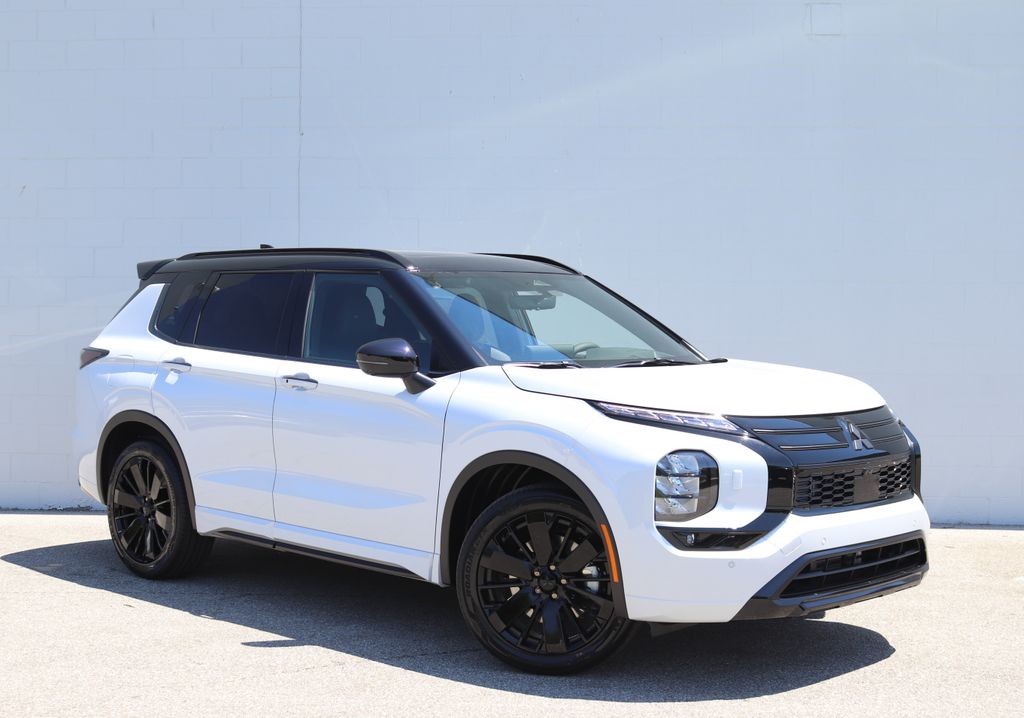 2026 Mitsubishi Outlander Black Edition S-AWC's photo
