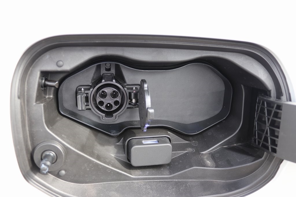 2025 Mitsubishi Outlander Plug-in Hybrid SE - Photo 28