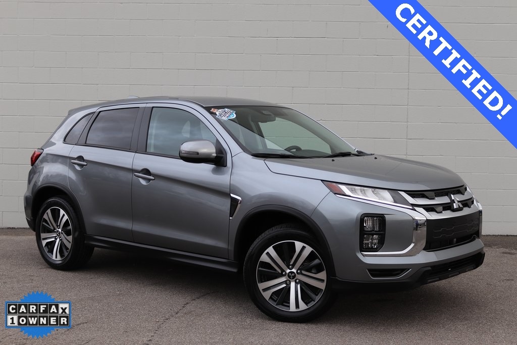 2024 Mitsubishi Outlander Sport SE's photo