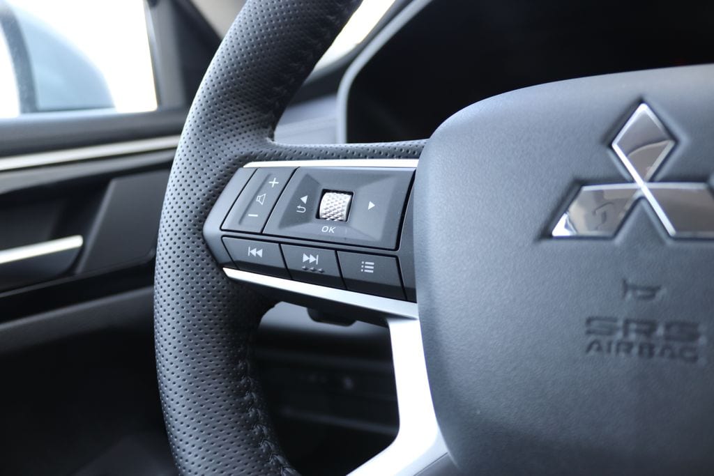 2026 Mitsubishi Outlander SE - Photo 7