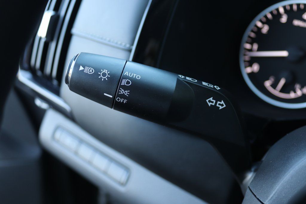 2022 Nissan Pathfinder S - Photo 23