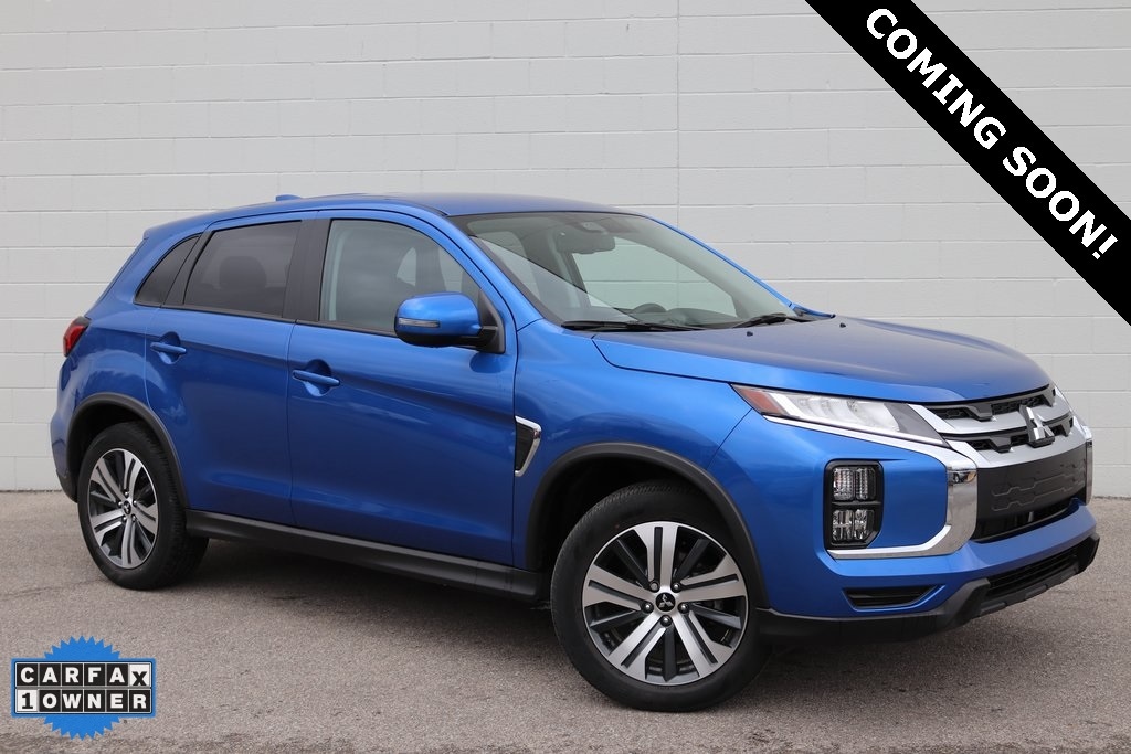 2024 Mitsubishi Outlander Sport SE's photo