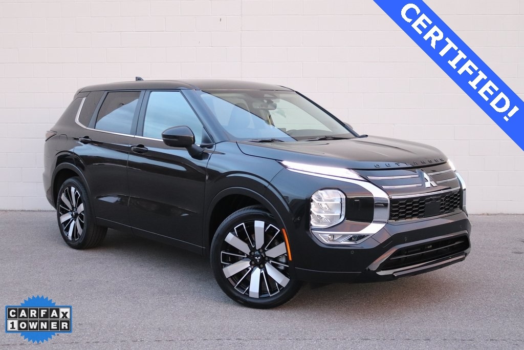 2025 Mitsubishi Outlander SE's photo