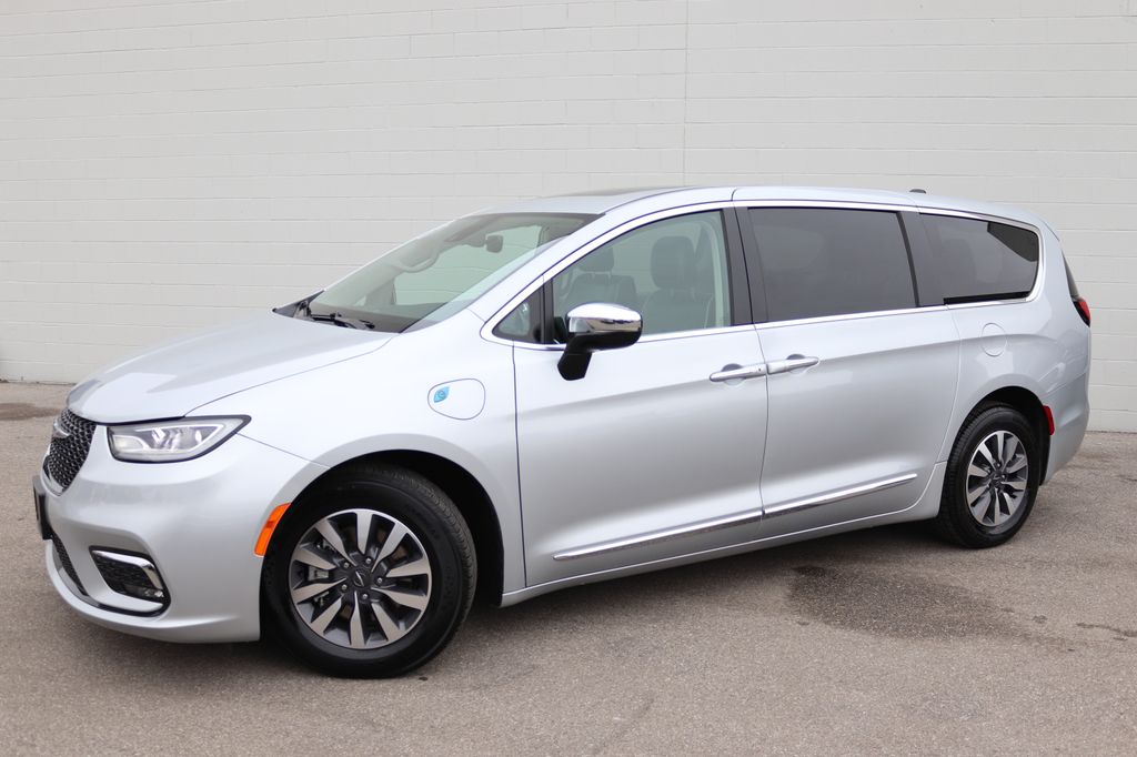 2023 Chrysler Pacifica Hybrid Limited - Photo 50