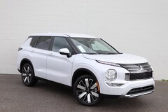 2025 Mitsubishi Outlander SE SUV