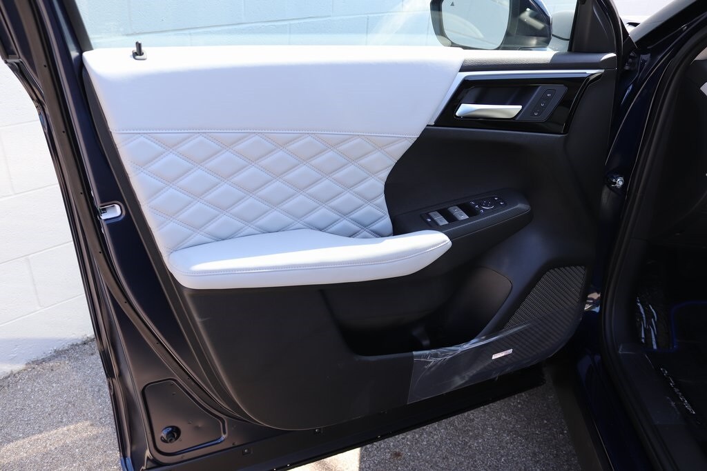 2025 Mitsubishi Outlander Plug-in Hybrid SEL - Photo 30