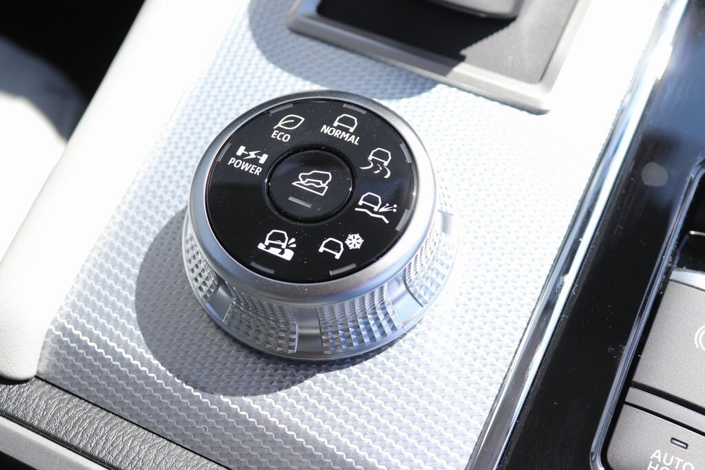 2025 Mitsubishi Outlander Plug-in Hybrid SEL - Photo 22