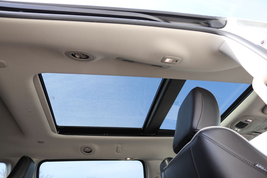 2023 Chrysler Pacifica Hybrid Limited - Photo 34