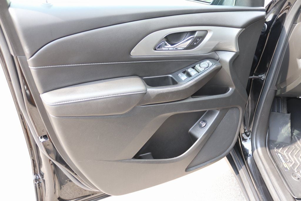 2023 Chevrolet Traverse 1LT - Photo 12