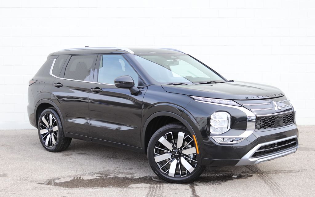 2026 Mitsubishi Outlander SEL S-AWC's photo
