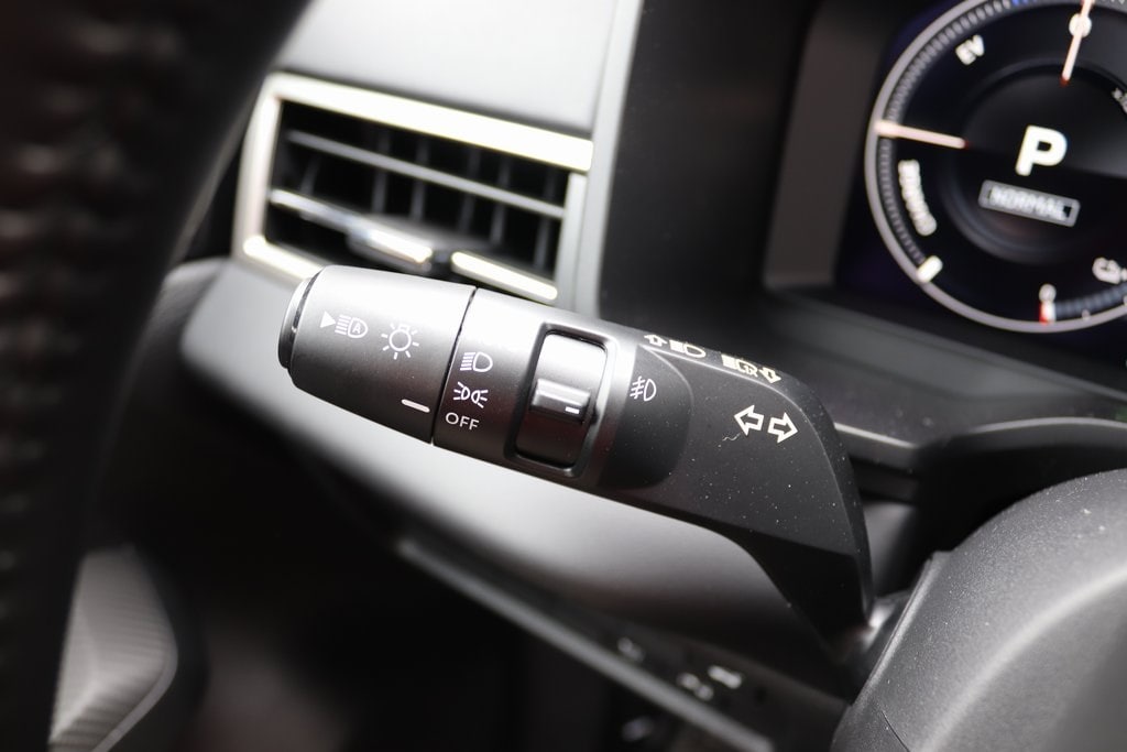 2025 Mitsubishi Outlander Plug-in Hybrid SE - Photo 15