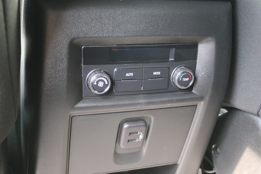 2023 Chevrolet Traverse 1LT - Photo 12