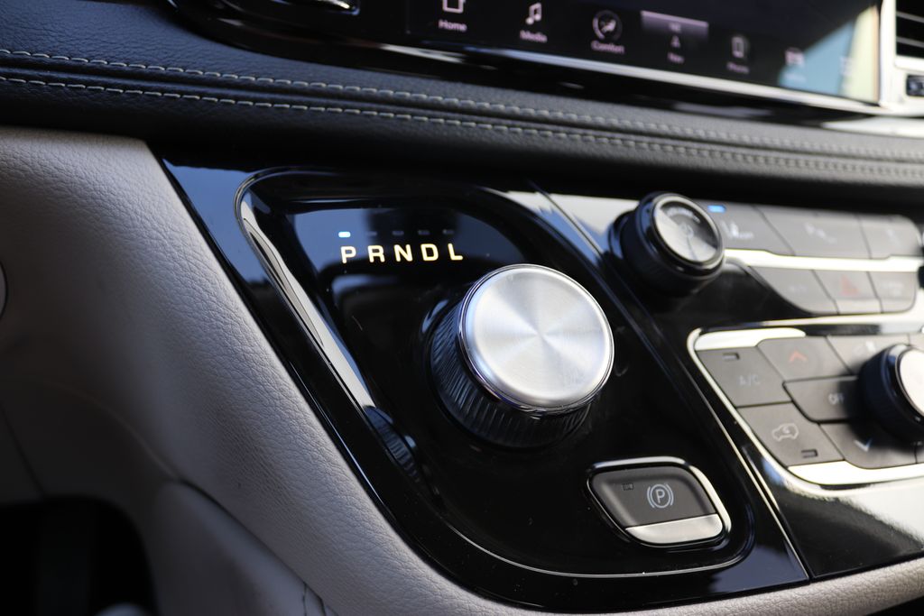 2023 Chrysler Pacifica Hybrid Limited - Photo 23