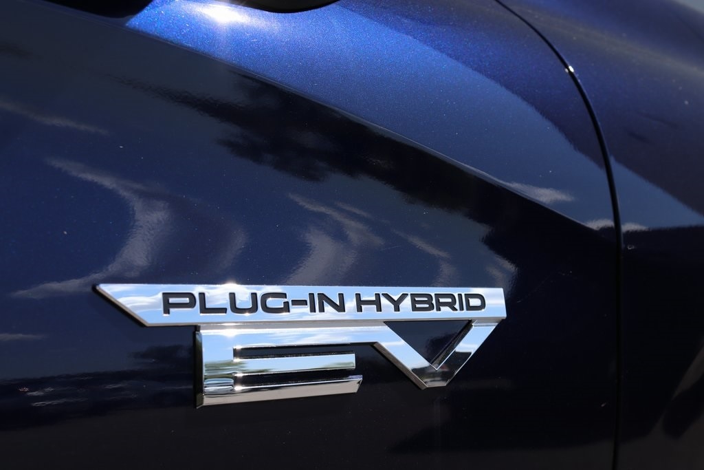 2025 Mitsubishi Outlander Plug-in Hybrid SEL - Photo 7