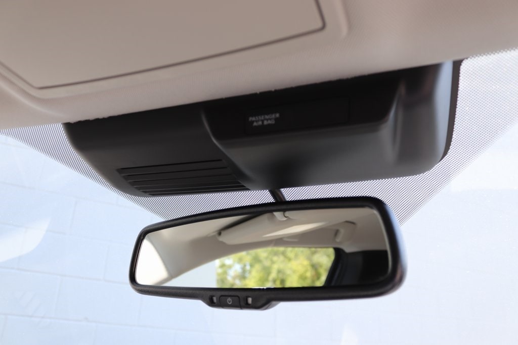 2025 Mitsubishi Outlander Plug-in Hybrid SEL - Photo 18