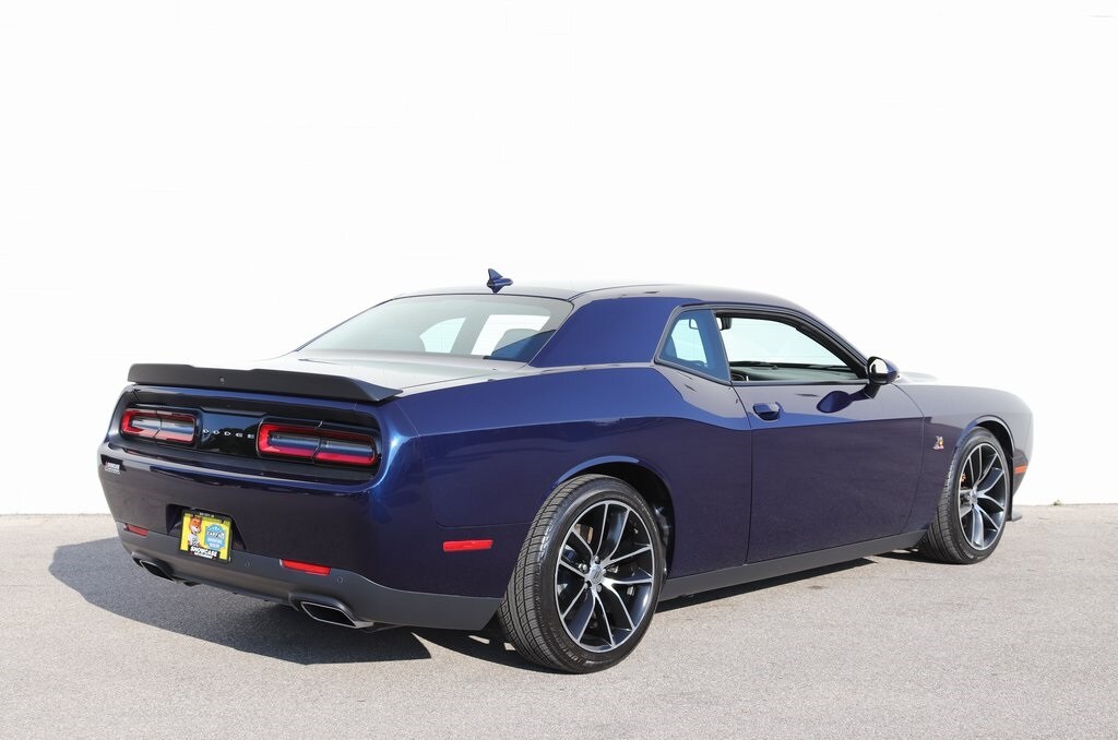 2017 Dodge Challenger R/T Scat Pack photo 3
