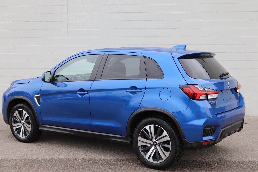 2024 Mitsubishi Outlander Sport ES LE SE photo 2