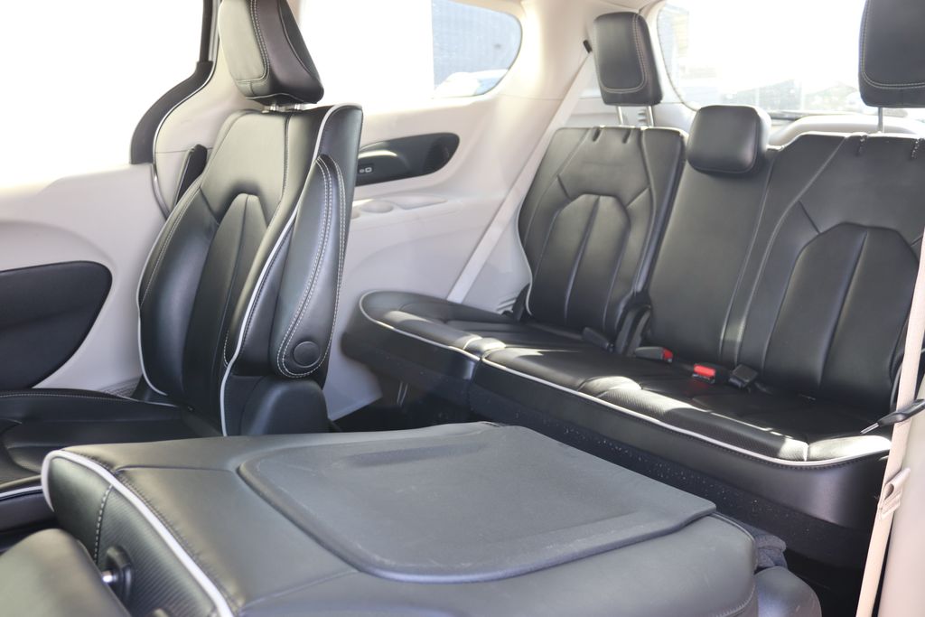 2023 Chrysler Pacifica Hybrid Limited - Photo 31