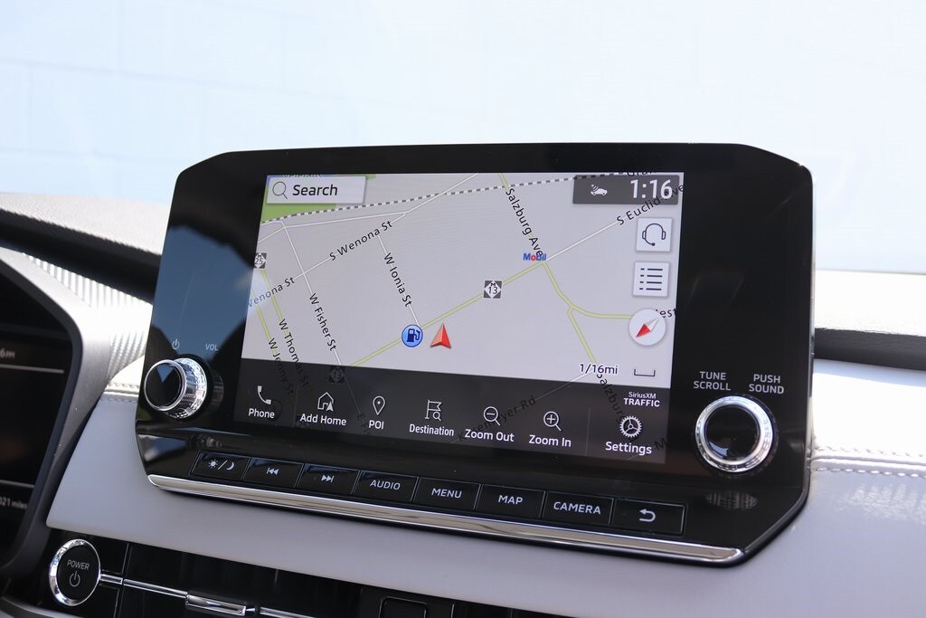 2025 Mitsubishi Outlander Plug-in Hybrid SEL - Photo 17