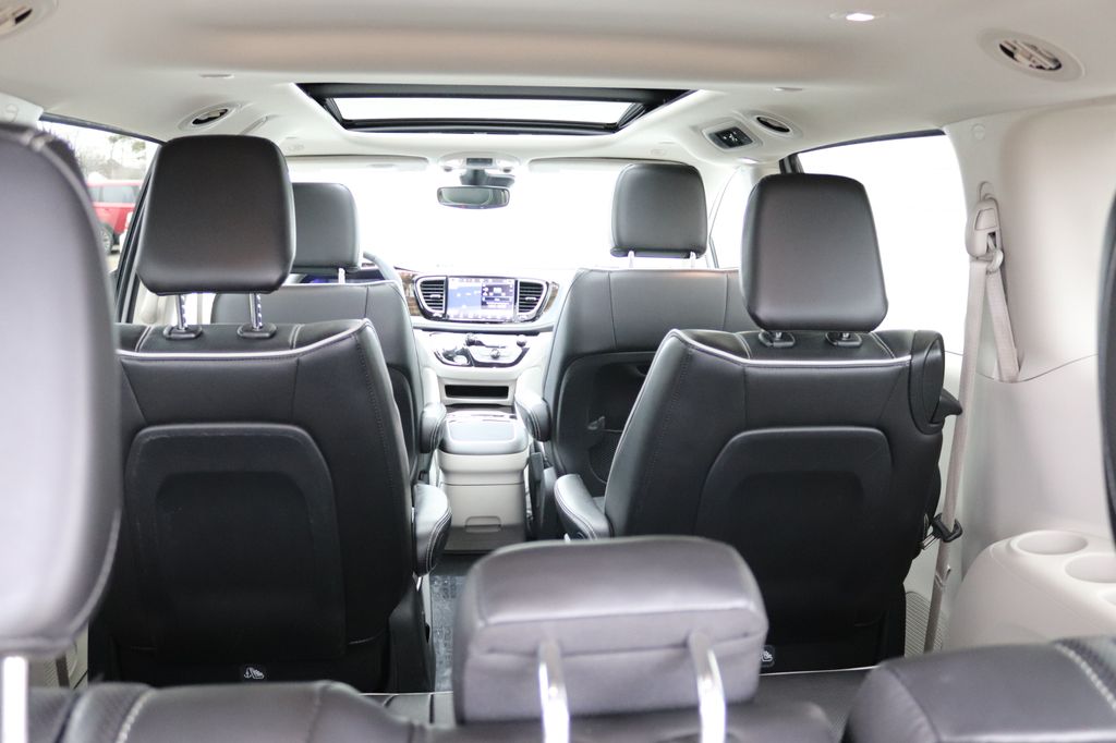 2023 Chrysler Pacifica Hybrid Limited - Photo 37