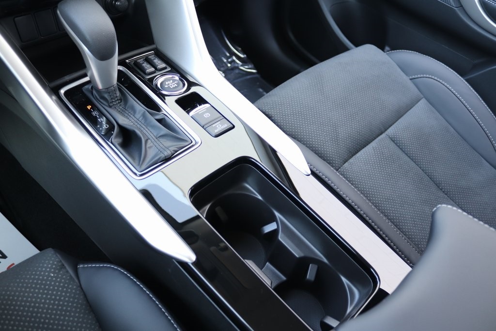 2026 Mitsubishi Eclipse Cross SE - Photo 25
