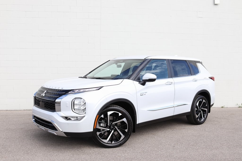 2025 Mitsubishi Outlander Plug-in Hybrid SE - Photo 19