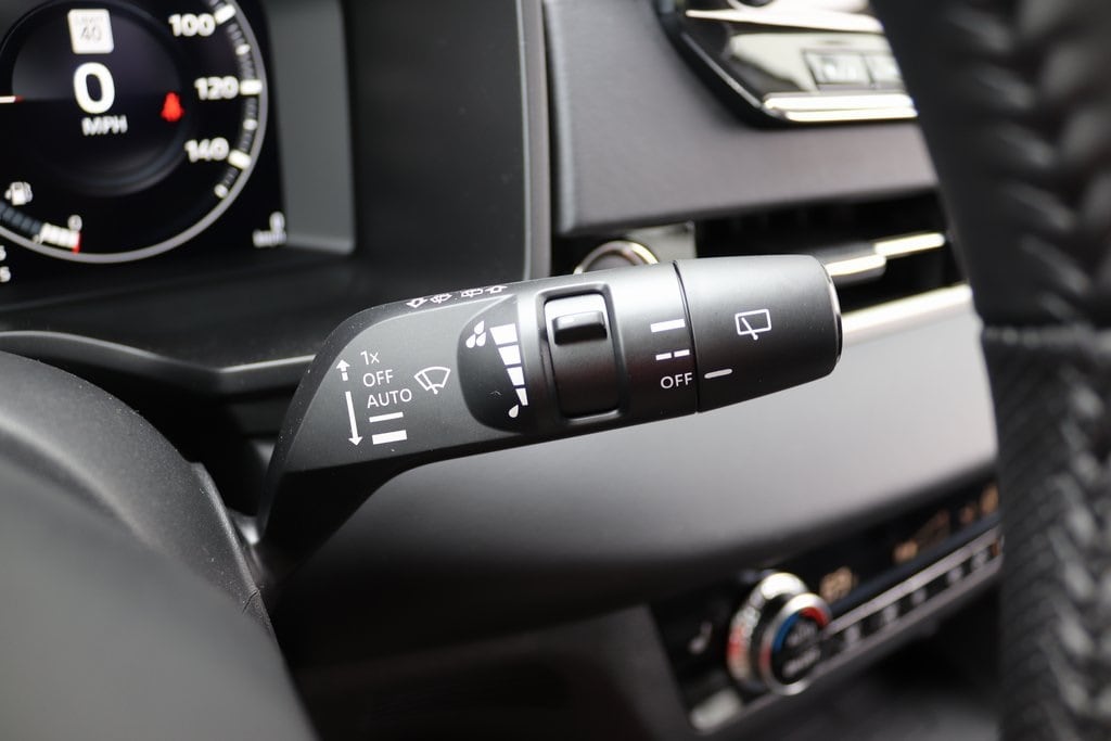 2025 Mitsubishi Outlander Plug-in Hybrid SE - Photo 16