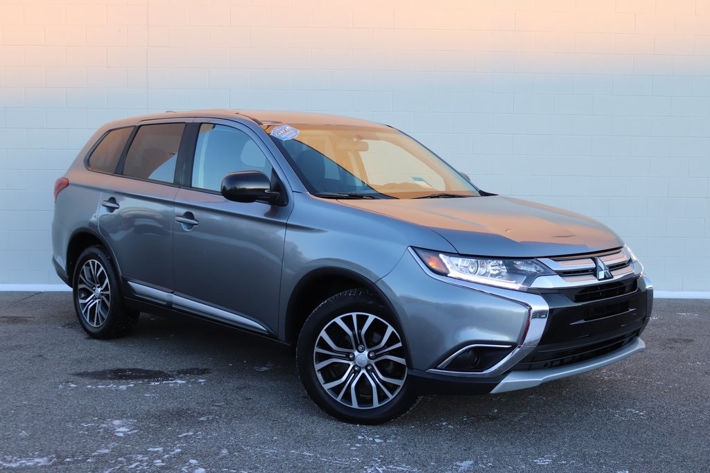 2018 Mitsubishi Outlander's photo