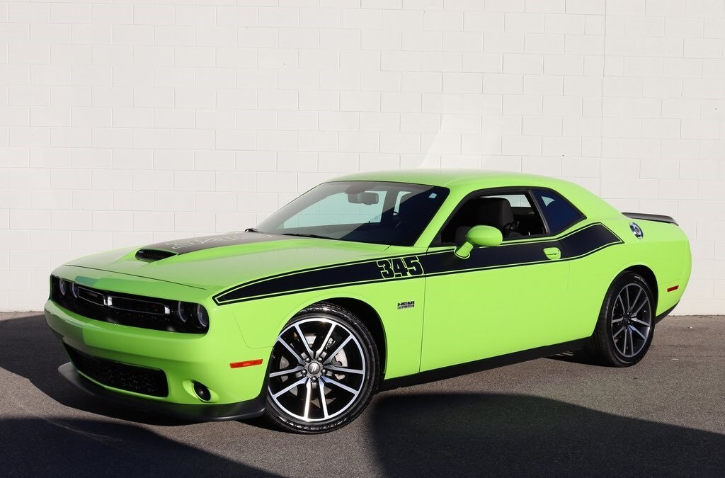 2023 Dodge Challenger R/T photo 3