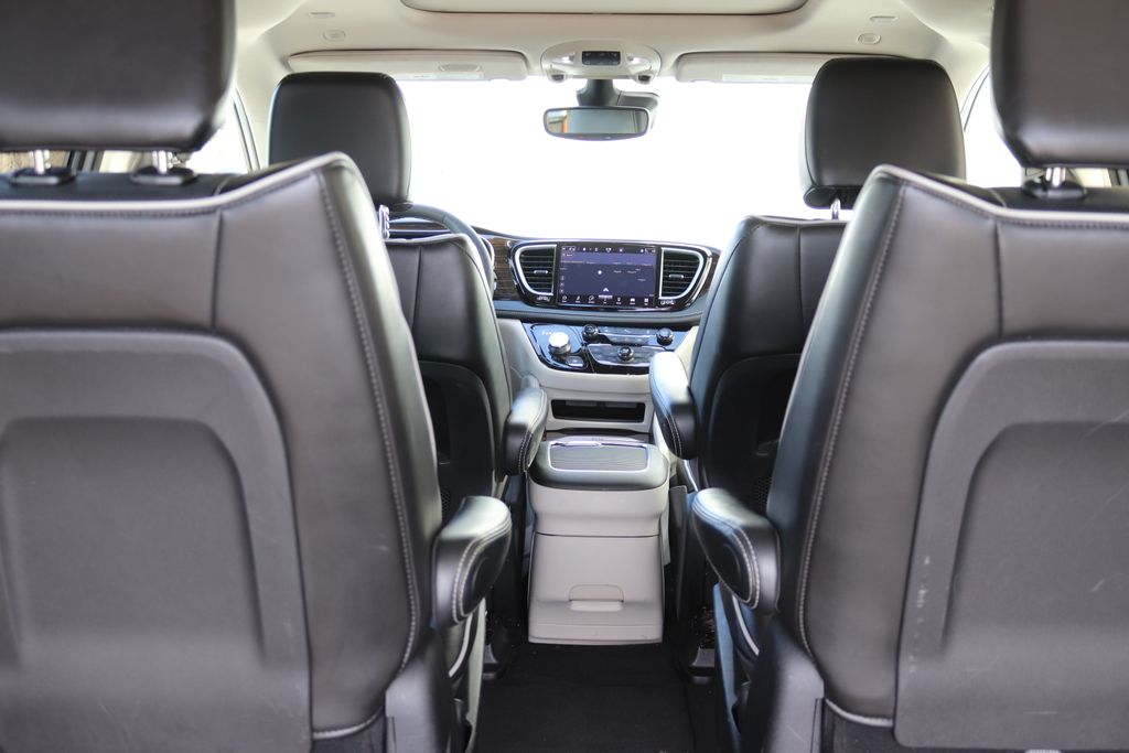 2023 Chrysler Pacifica Hybrid Limited - Photo 38