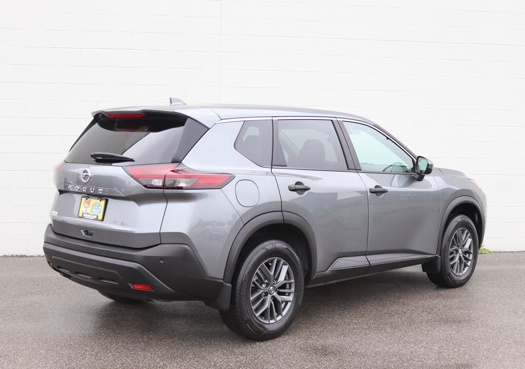 2021 Nissan Rogue S photo 2