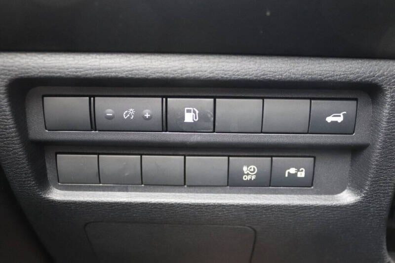 2025 Mitsubishi Outlander Plug-in Hybrid SE - Photo 29