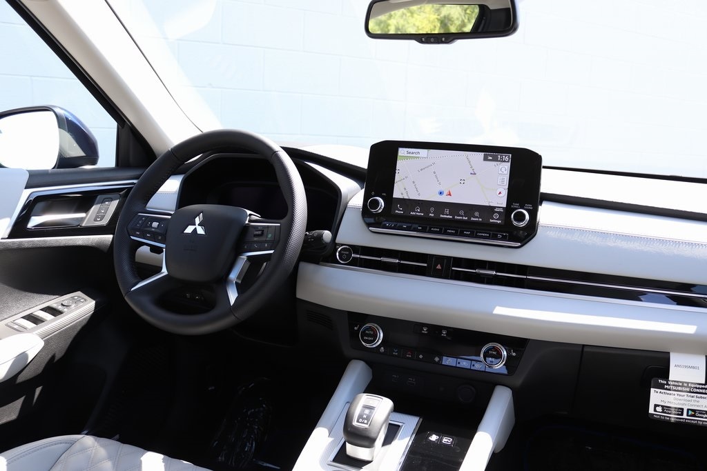 2025 Mitsubishi Outlander Plug-in Hybrid SEL - Photo 10