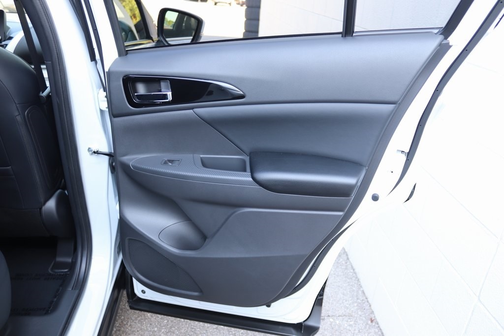 2026 Mitsubishi Eclipse Cross SE - Photo 8
