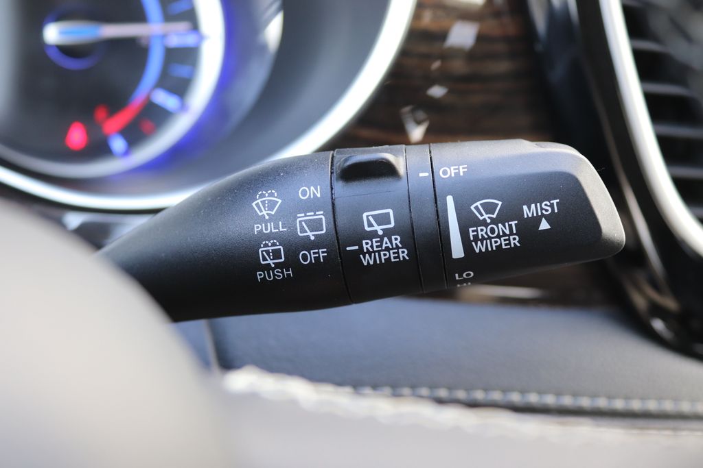 2023 Chrysler Pacifica Hybrid Limited - Photo 15