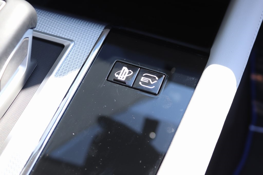 2025 Mitsubishi Outlander Plug-in Hybrid SEL - Photo 21